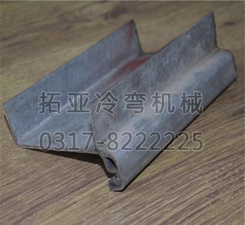 全自動防火門框機 平直角咬口門框加工設(shè)備 平開門咬合門框機械