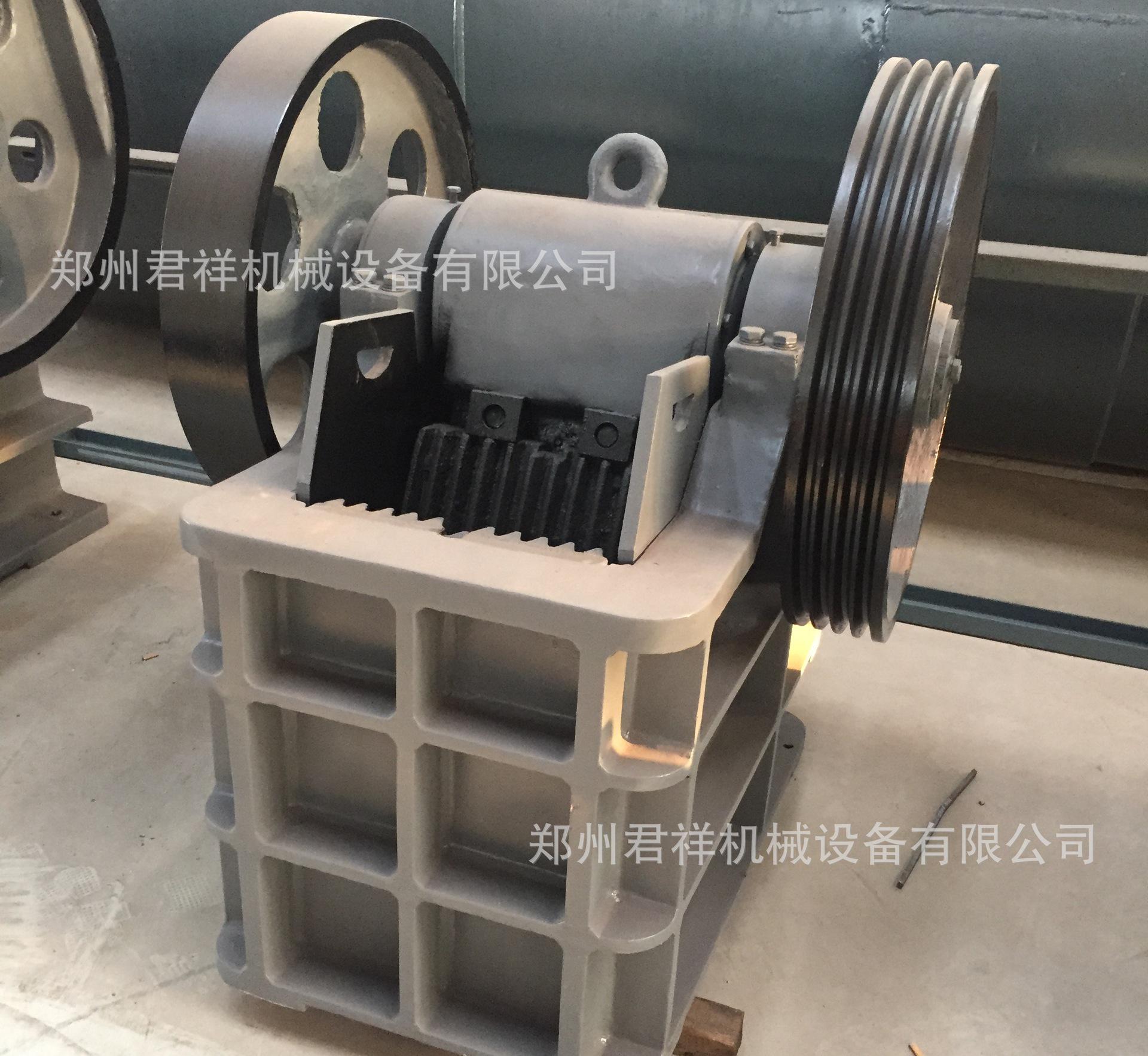礦山砂石線生產(chǎn)破碎機(jī)設(shè)備 PE150*750石料鄂式破碎機(jī)廠