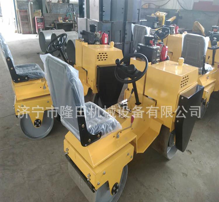 壓實(shí)設(shè)備壓路機(jī) 小型座駕式壓路機(jī) 質(zhì)量有保證