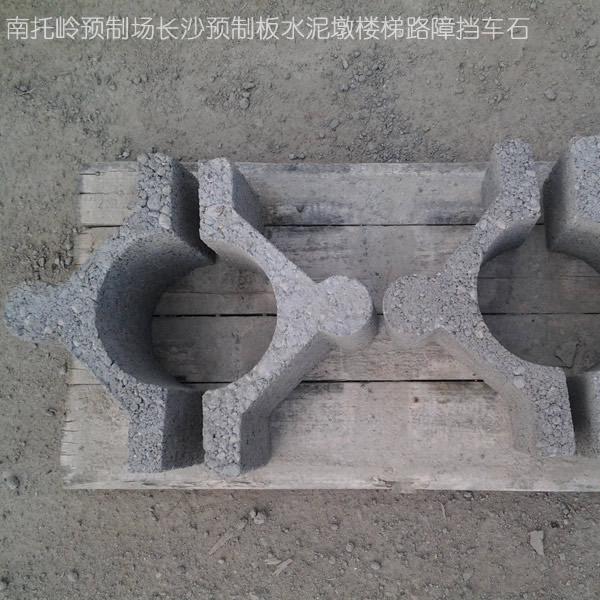 湖南長沙，人字形壓頂磚，八字形壓頂磚，圍墻，蓋瓦，水泥磚
